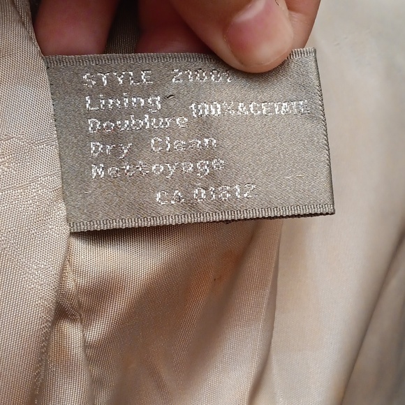 Saga Fox Vintage Elegant Fur Coat Size Small - Picture 11 of 17